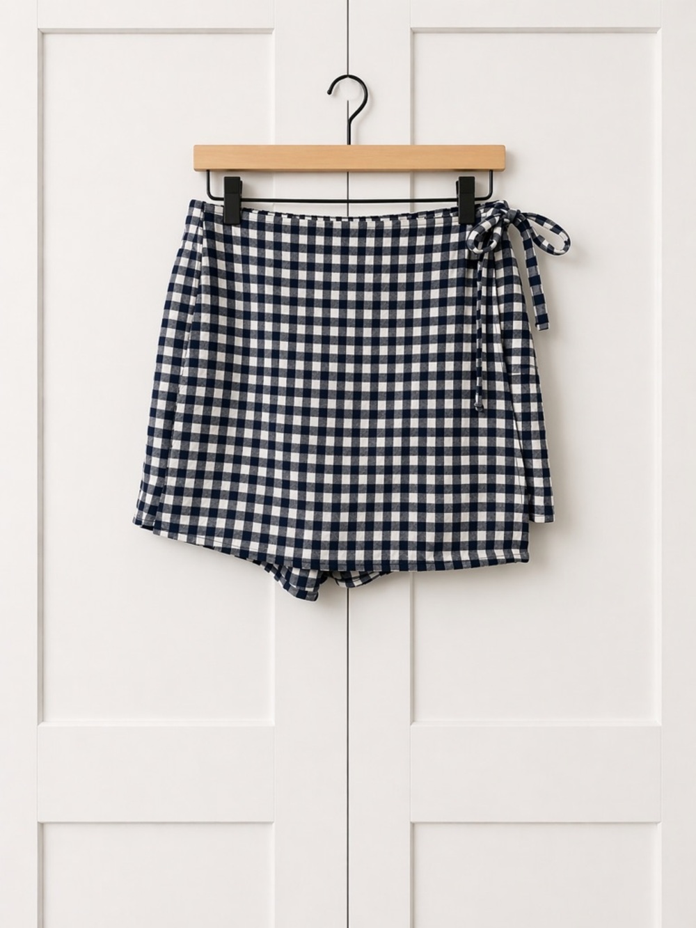 Old Navy, navy and white gingham skort